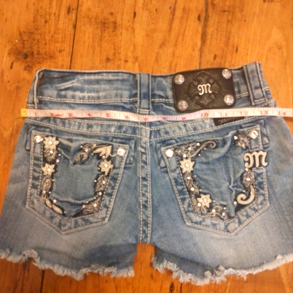 Miss Me Brand Denim Jeans Shorts With Embroidered Back Pockets. Size 23.